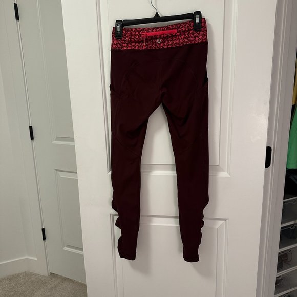 Lululemon Maroon Leggings with Ruched Bottom Size 4 - Picture 2 of 4